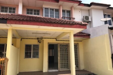 Puchong Utama 2 story house for rent Selangor