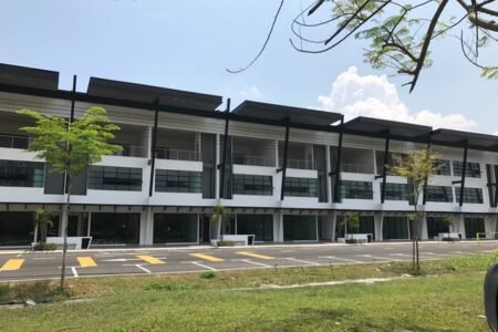 Shop for sale Puchong , Taman Impiana