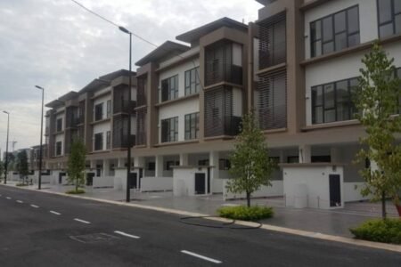 Sierra 16 townhouse, Puchong Selangor – N’dira
