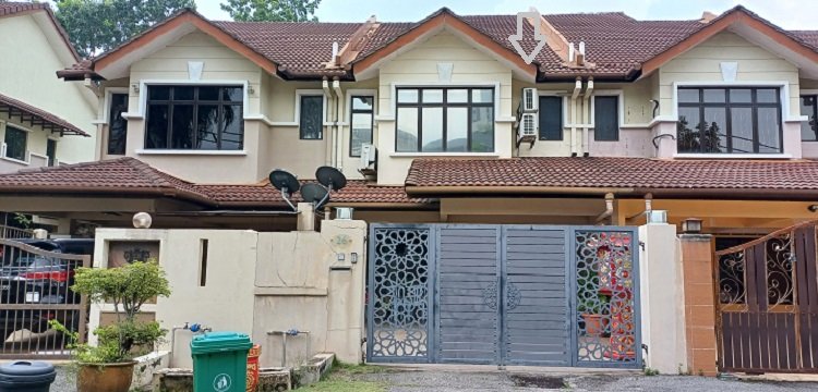 Puchong hartamas 2 story terrace house in auction